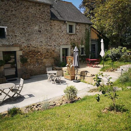 Au Gray Du Temps Suspendu Bed and Breakfast Pleslin-Trigavou Εξωτερικό φωτογραφία
